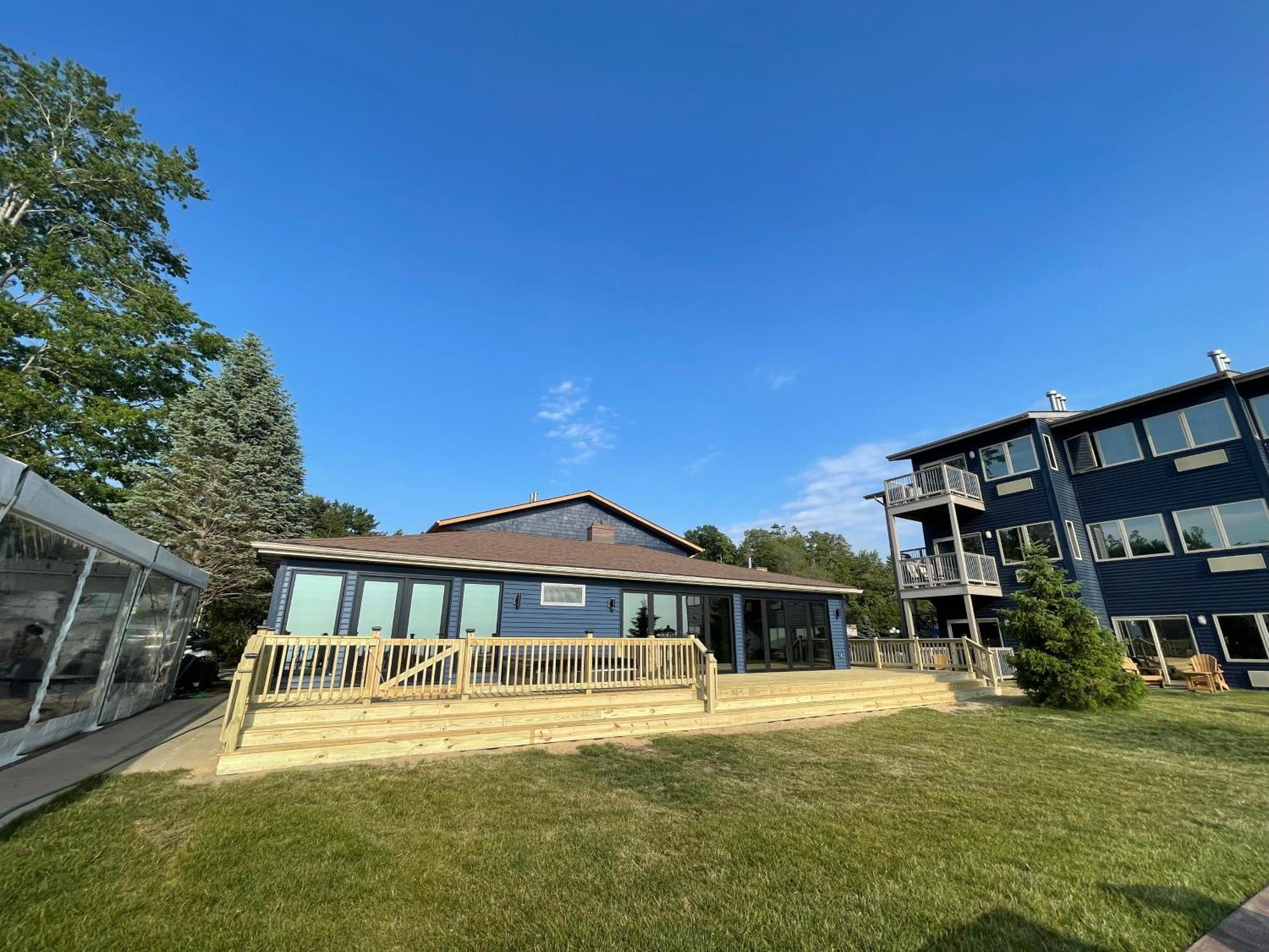 Lake Bluff Inn And Suites South Haven Exterior foto